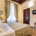 Residenza Alessandra Oda ve Kahvaltı Floransa