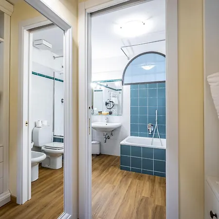 Bed & Breakfast Residenza Alessandra 4*