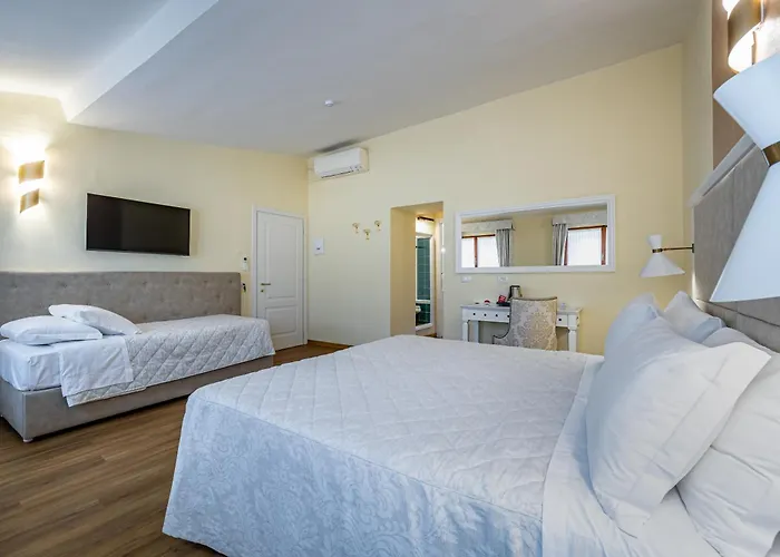 Residenza Alessandra Bed & Breakfast 4*