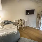 ベッド・アンド・ブレックファスト Residenza Alessandra 4*