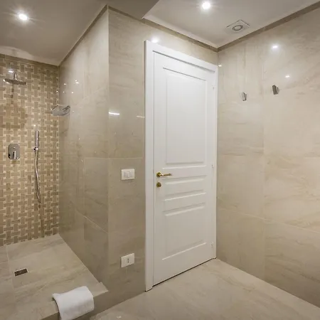 Bed & Breakfast Residenza Alessandra 4*